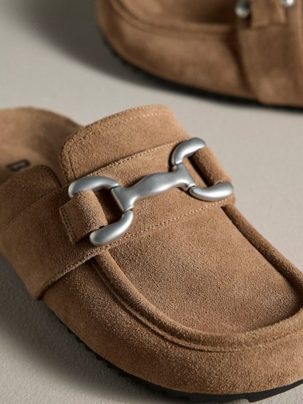 Bibi Lou Exclusive Zagreb Clogs in Tan Taupe suede in 37 US 6-6.5